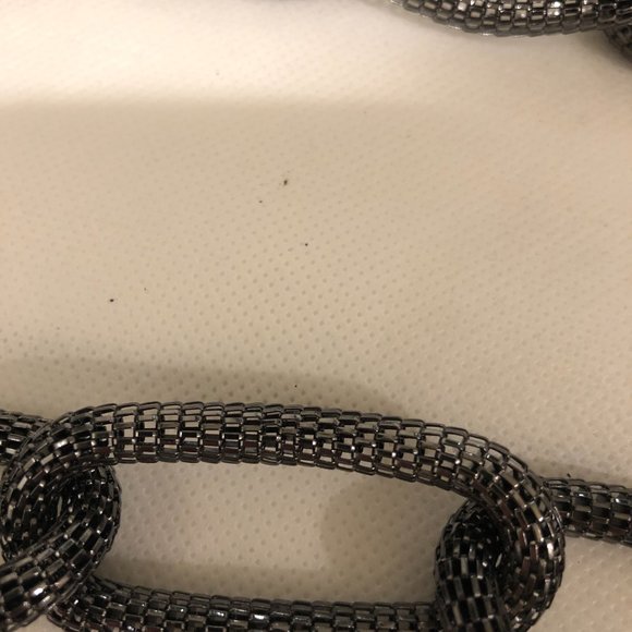 Mesh Link Necklace - Picture 4 of 5